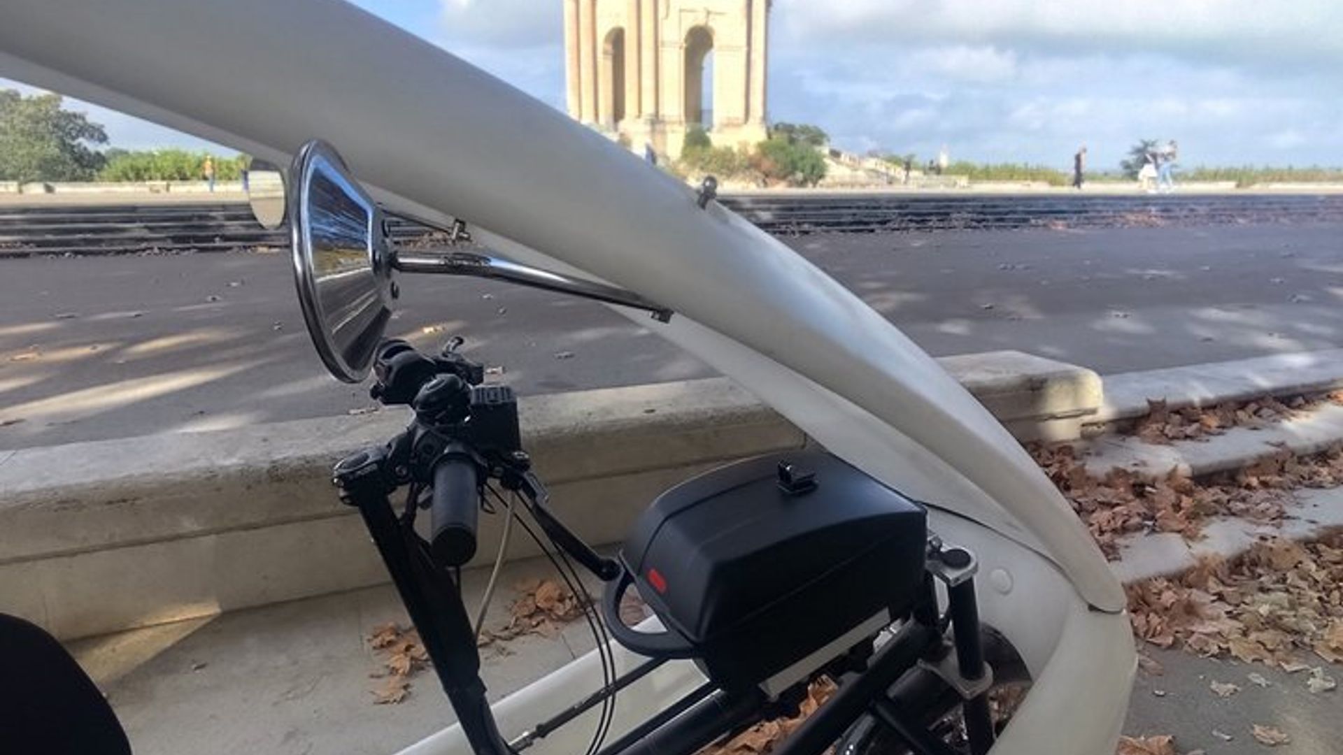 Montpellier Bike-Taxi Private Sightseeing Tour and Audio Guide