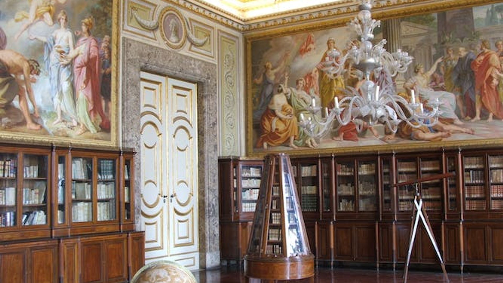 2-Hour Small Group Tour of Caserta Royal Palace