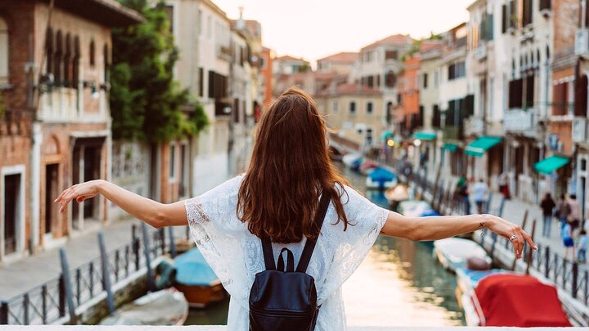 VENICE in 1 Day WOW Tour: city walk, Murano, Burano with lunch!