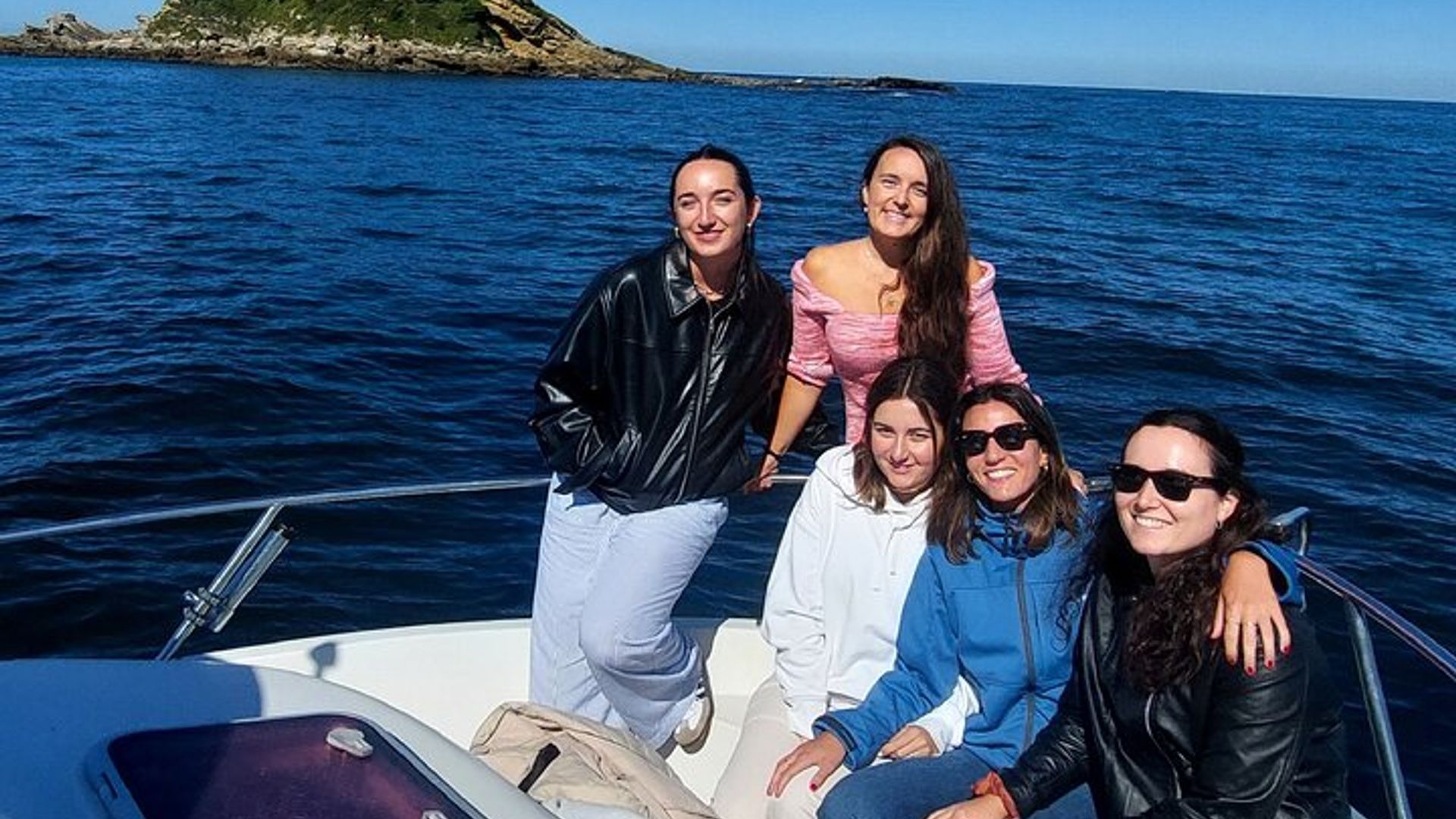 Découvrez Hondarribia depuis la mer avec un audioguide