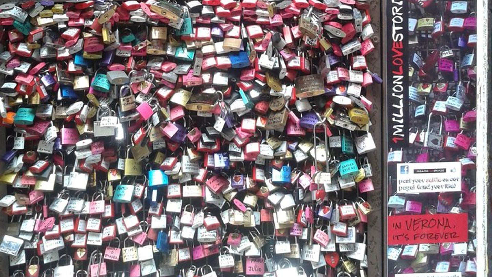 Make your Romantic Proposal in the City of Love