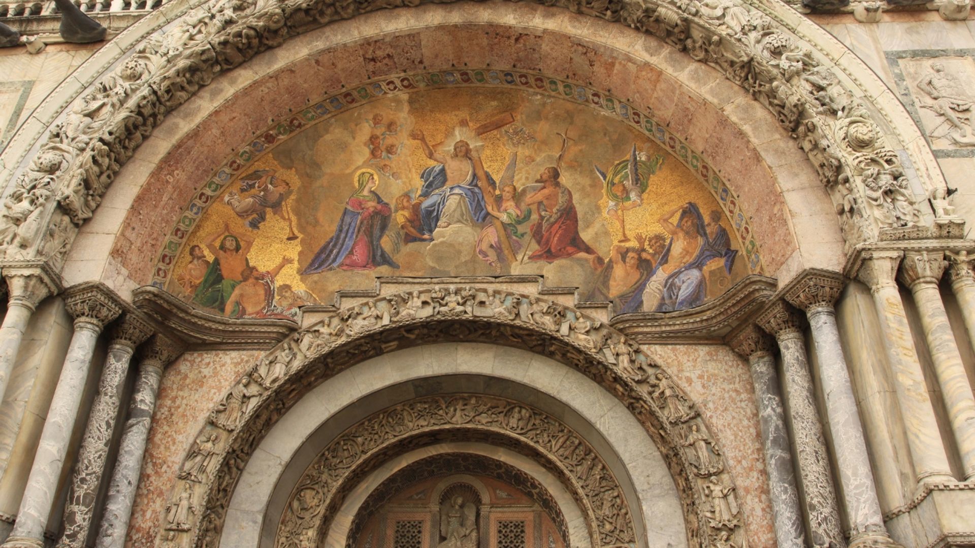 Tour Guidato in Diretta della Basilica d'Oro di San Marco