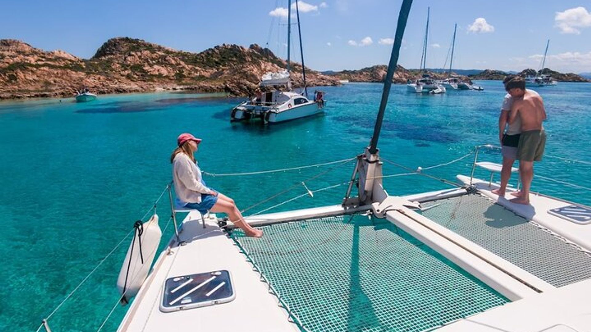 Une excursion d'une journée en bateau à Maddalena en petit groupe, avec déjeuner