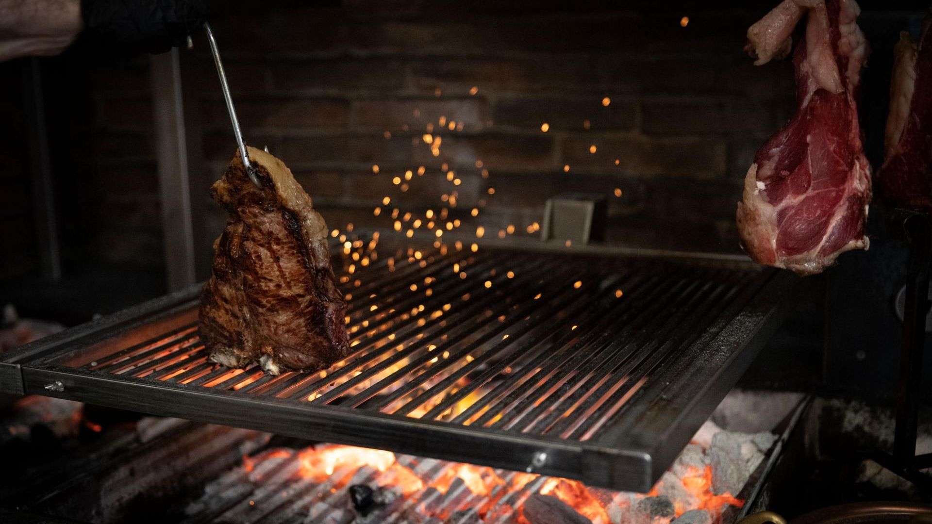 Florence Steak Dinner Experience: Live Grill Show & Premium Cuts