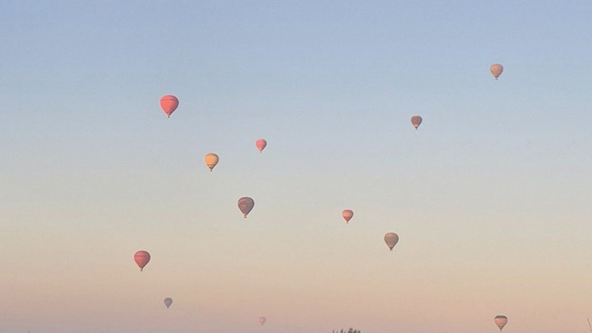 Marrakech: Sunrise Hot-Air Balloon Flight With Breakfast