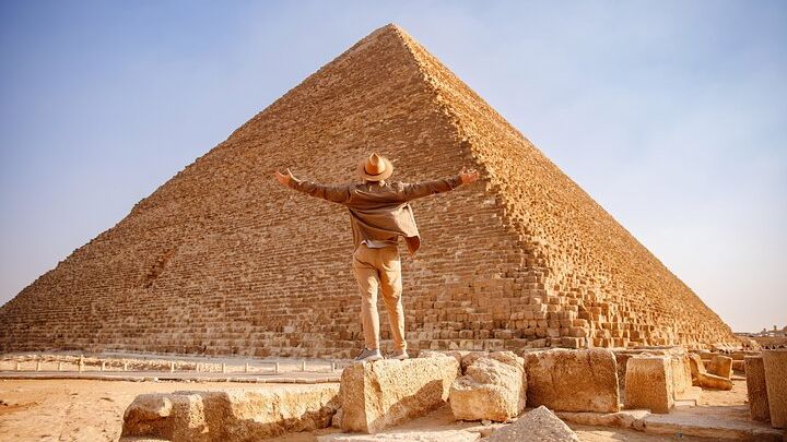 Giza Pyramids and Sphinx Small-Group Half-Day Guided Tour