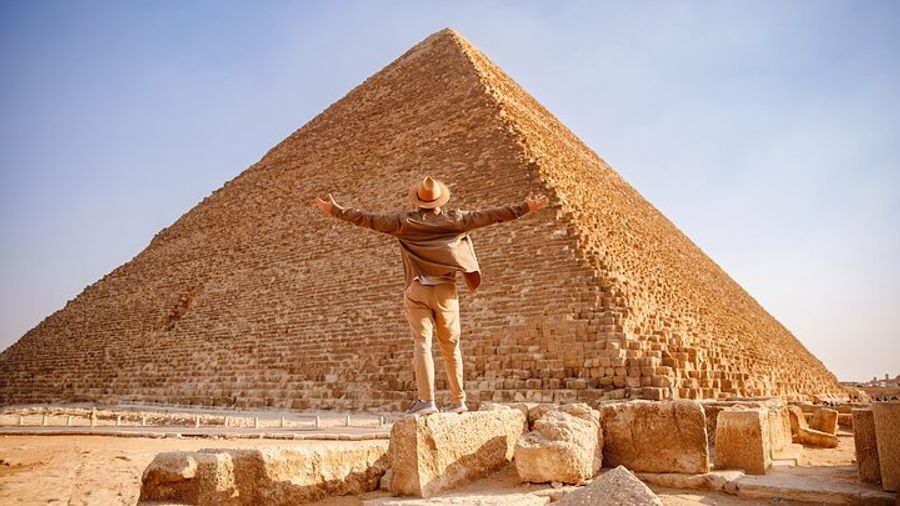 Giza Pyramids and Sphinx Small-Group Half-Day Guided Tour