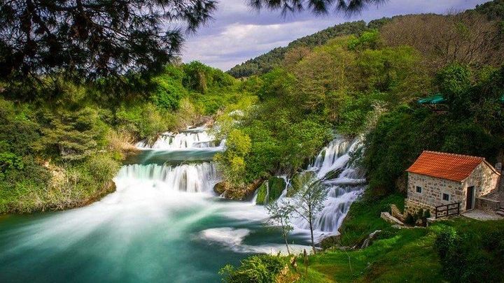 Krka Waterfalls and Trogir Small-Group Tour from Omiš