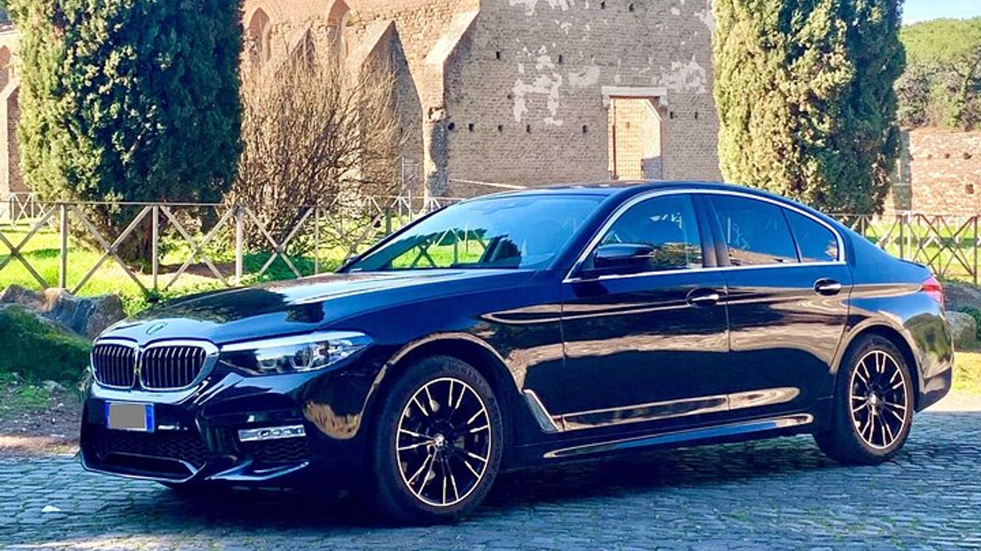 Lyon Airport (LYS) to Morzine/Avoriaz-Round-Trip Private Transfer