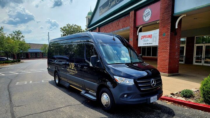 Branson Winetasting Tour with 3-Course Dinner