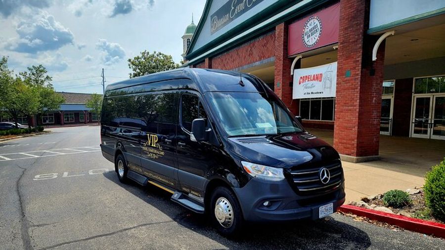Branson Winetasting Tour with 3-Course Dinner