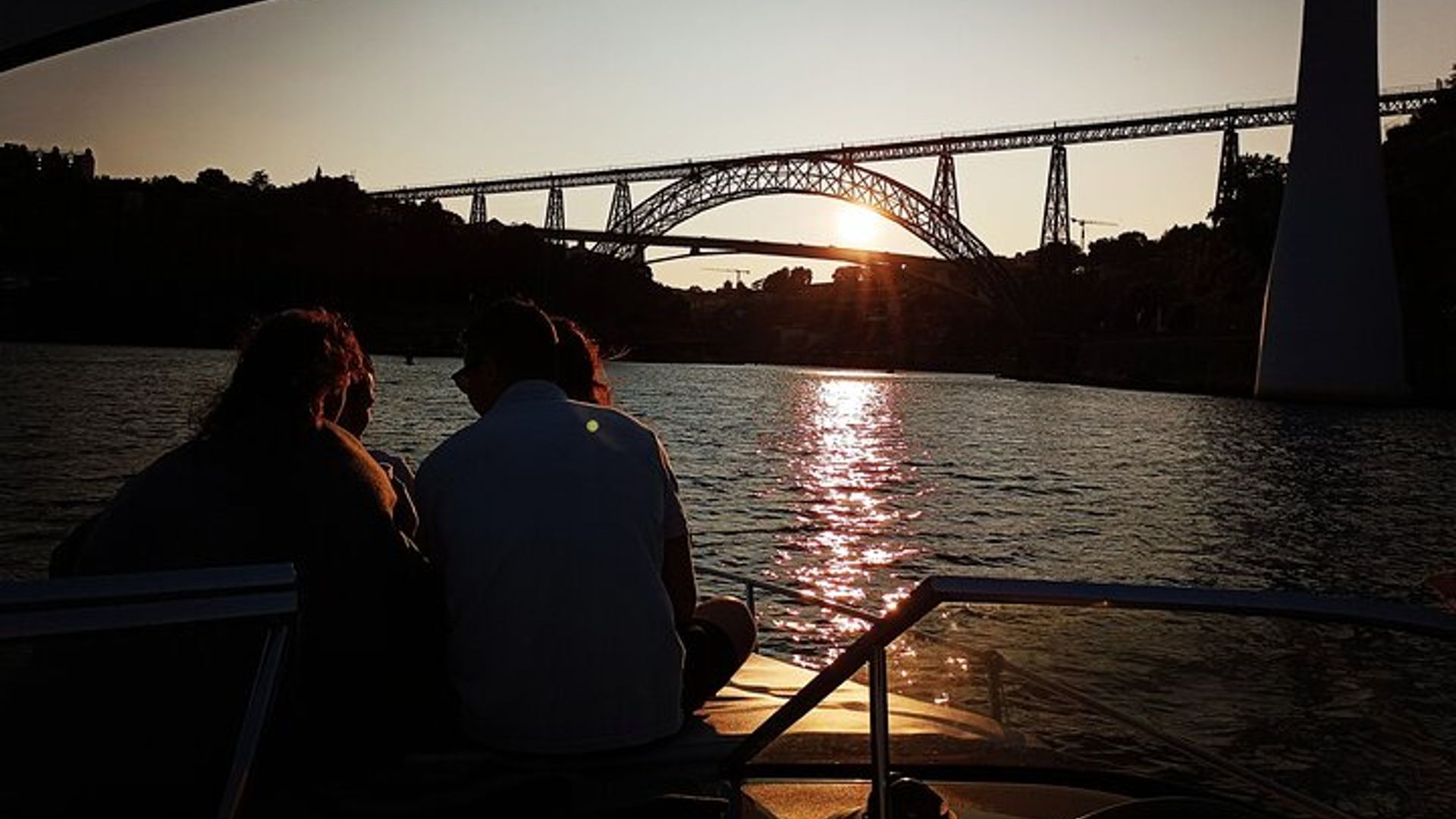 6 Bridges and Ribeira Boat Tour (1h30m) with Sunset Option