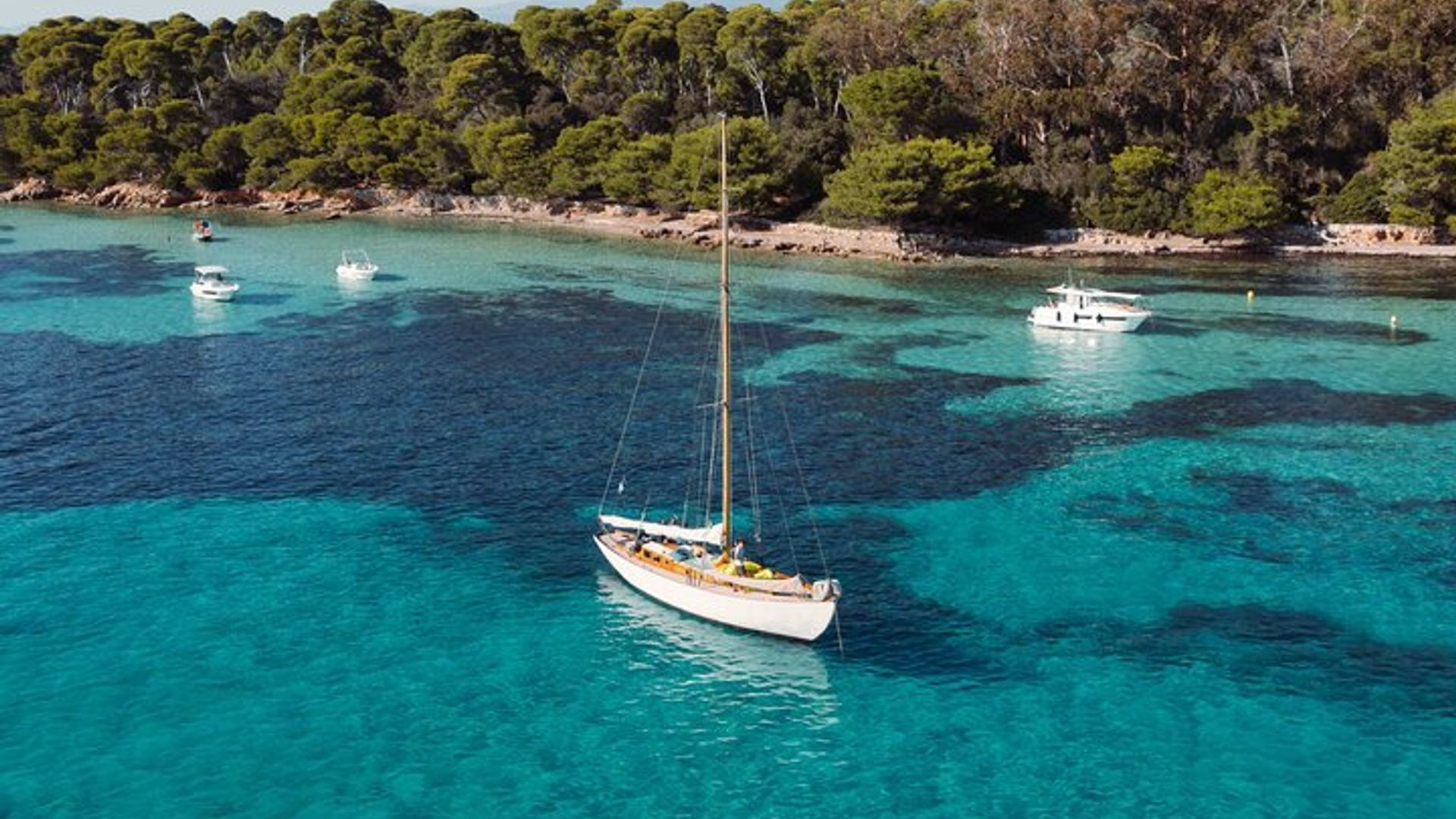 Klassische Segelkreuzfahrt in der Bucht von Cannes