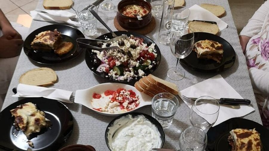 Authentic Greek Home Cooking with a Local Family in Thessaloniki