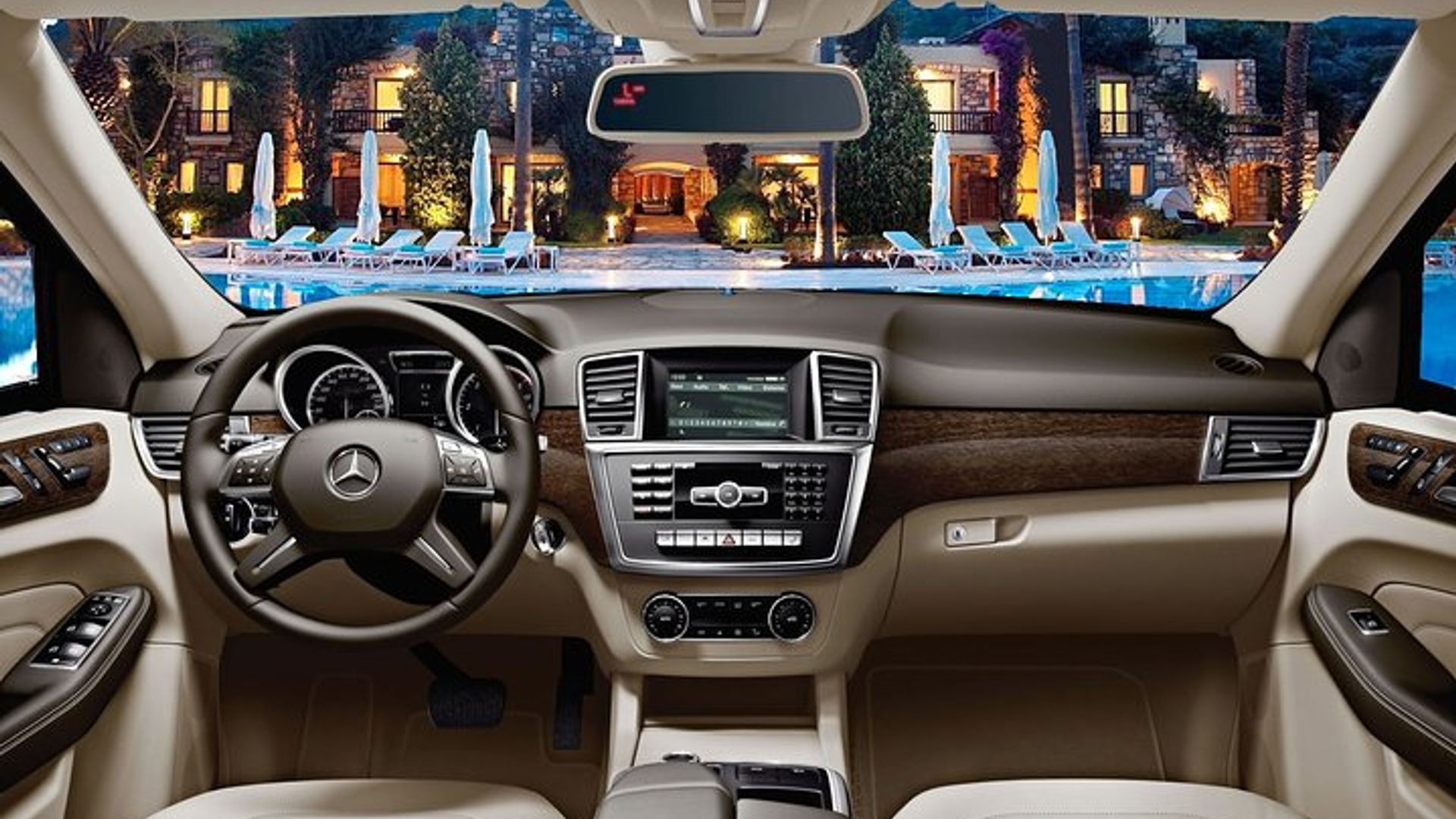 Private Transfer from Boston (BOS) Airport to Boston City image 1