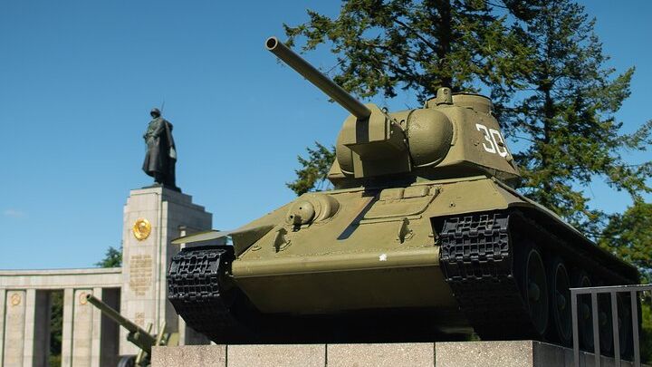 Berlin: Third Reich and Cold War Walking Tour