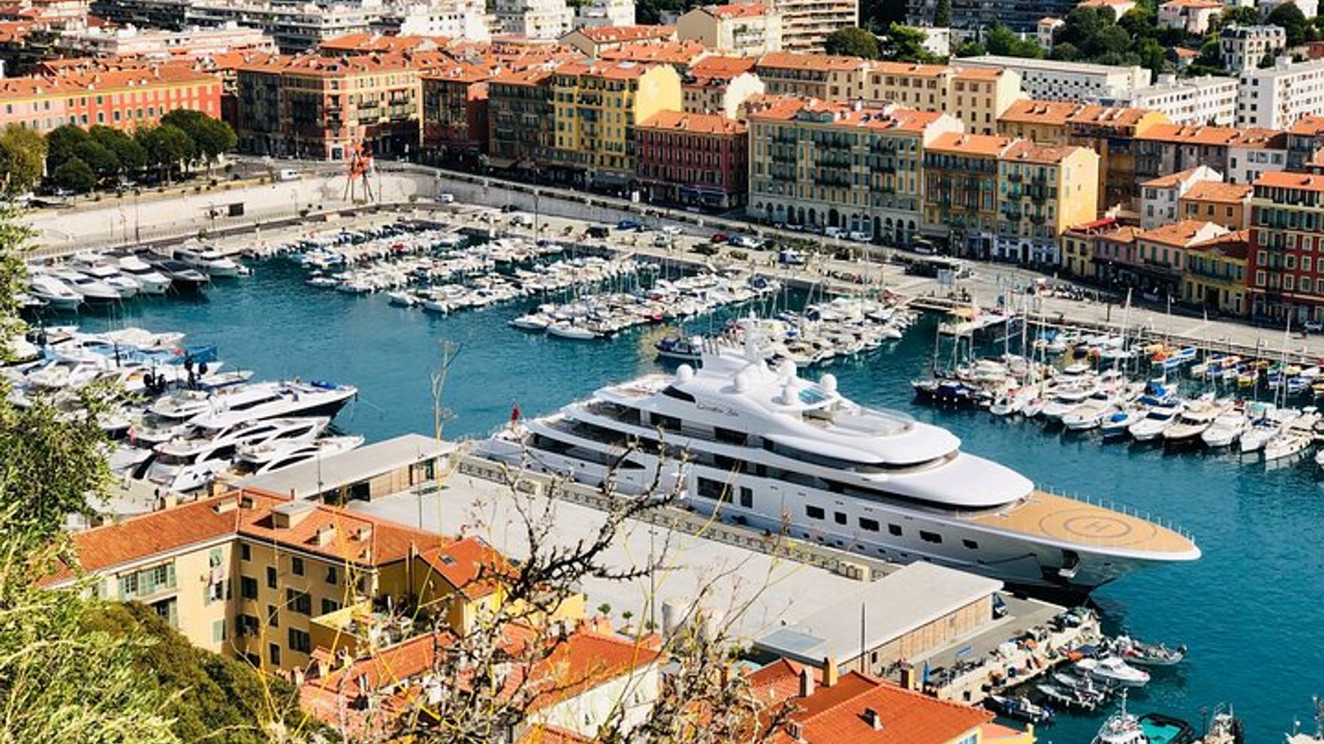 Guided Walking Tour in Nice France