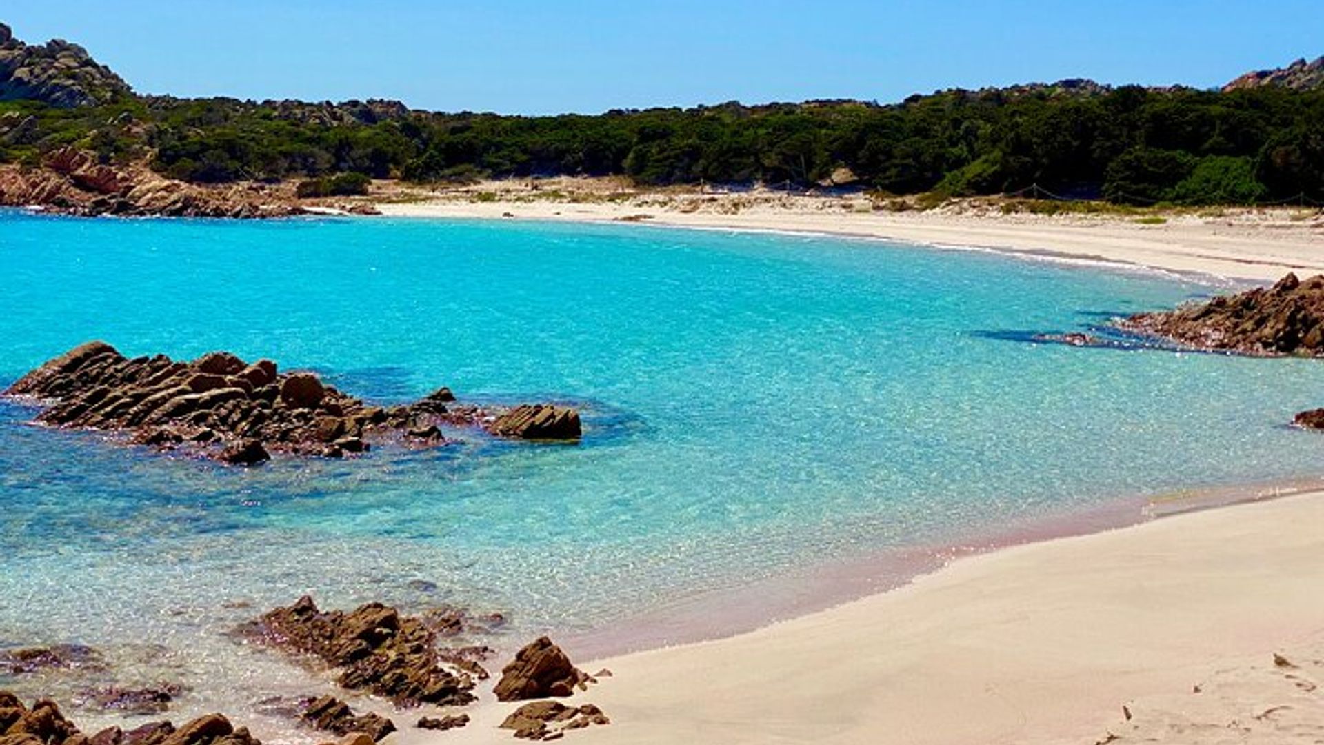 Crucero a vela en el archipiélago de Maddalena desde Maddalena