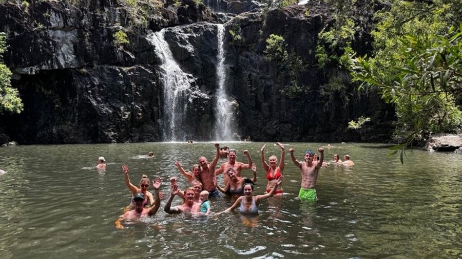 Cedar Creek Falls Express Shuttle Bus From Airlie Beach