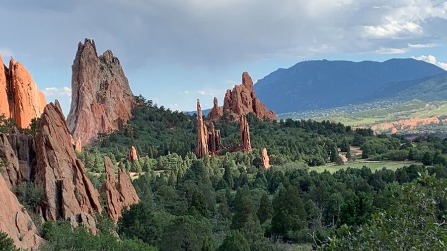 Colorado Springs: Garden of the Gods Luxury Jeep Tours