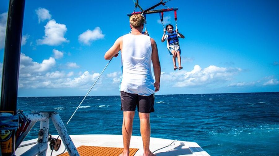 Aruba Solo or Tandem Parasailing Flight From Noord