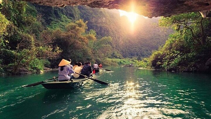 Private Ninh Binh Full Day (Bich Dong -Tam coc -Mua cave- Biking)