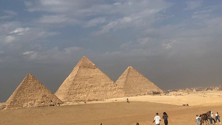 Private Day Tour Giza Pyramids, Memphis and Sakkara Pyramids