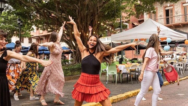 Casco Viejo One-Hour Small-Group Salsa Dancing Class