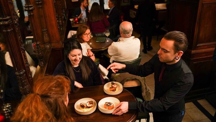 Edinburgh Old Town: Small-Group Food Tour With Local Guide