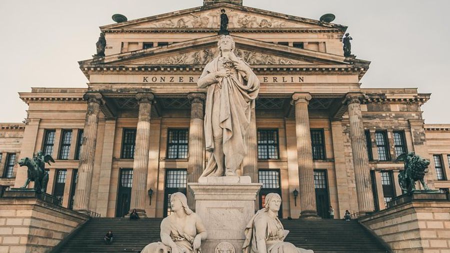 Berlin: Historic Center Group Walking Tour in Italian