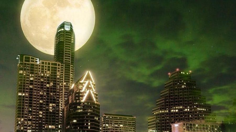 Evening Walking Tour of Serial Killer Past in Austin