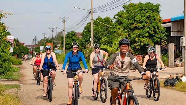 Silk Island Cycling Adventure & lunch with locals