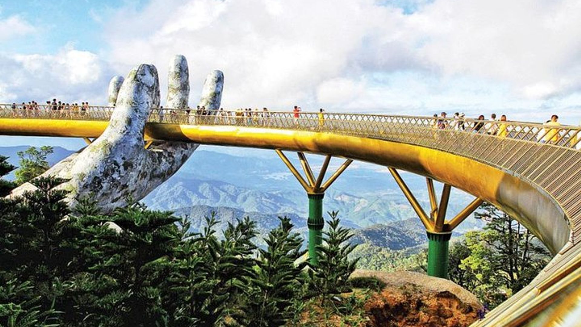Private Car From Chan May port to Golden Bridge & back