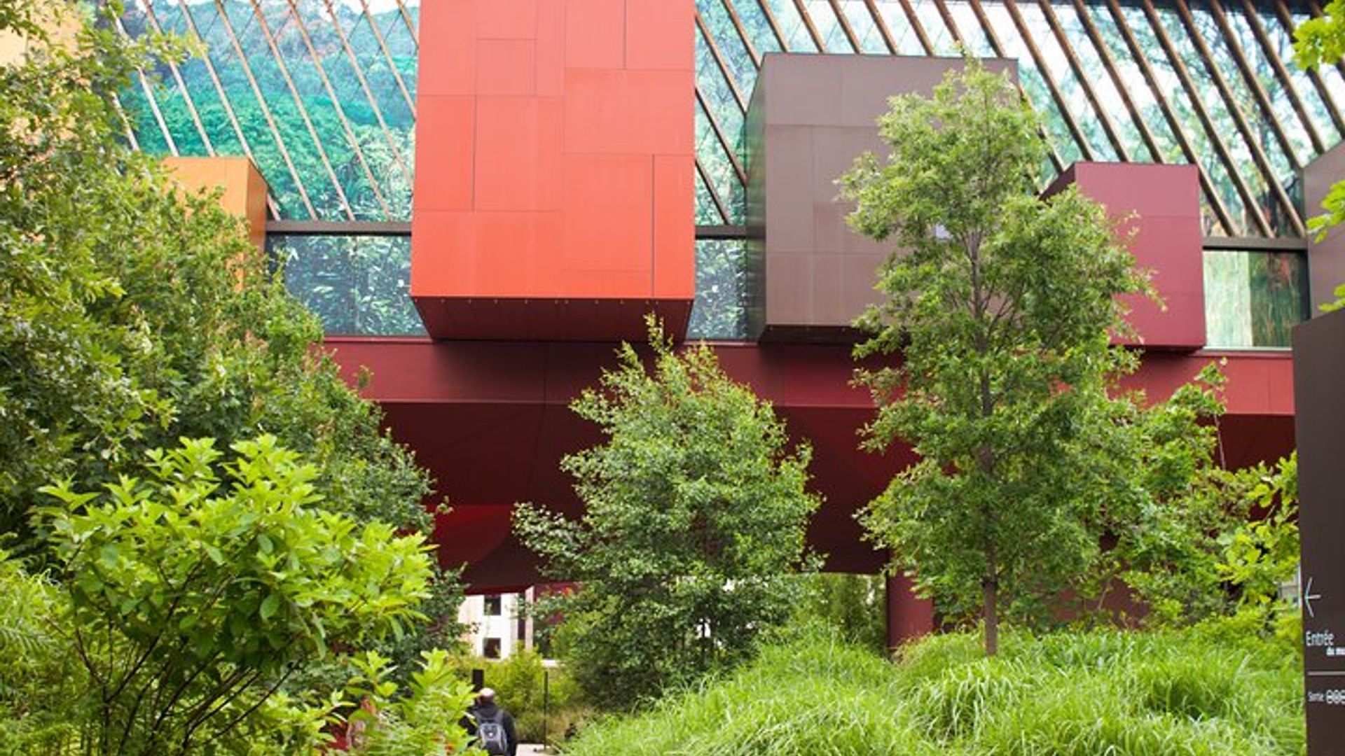 Musée du Quai Branly - Jacques Chirac and Seine River Cruise