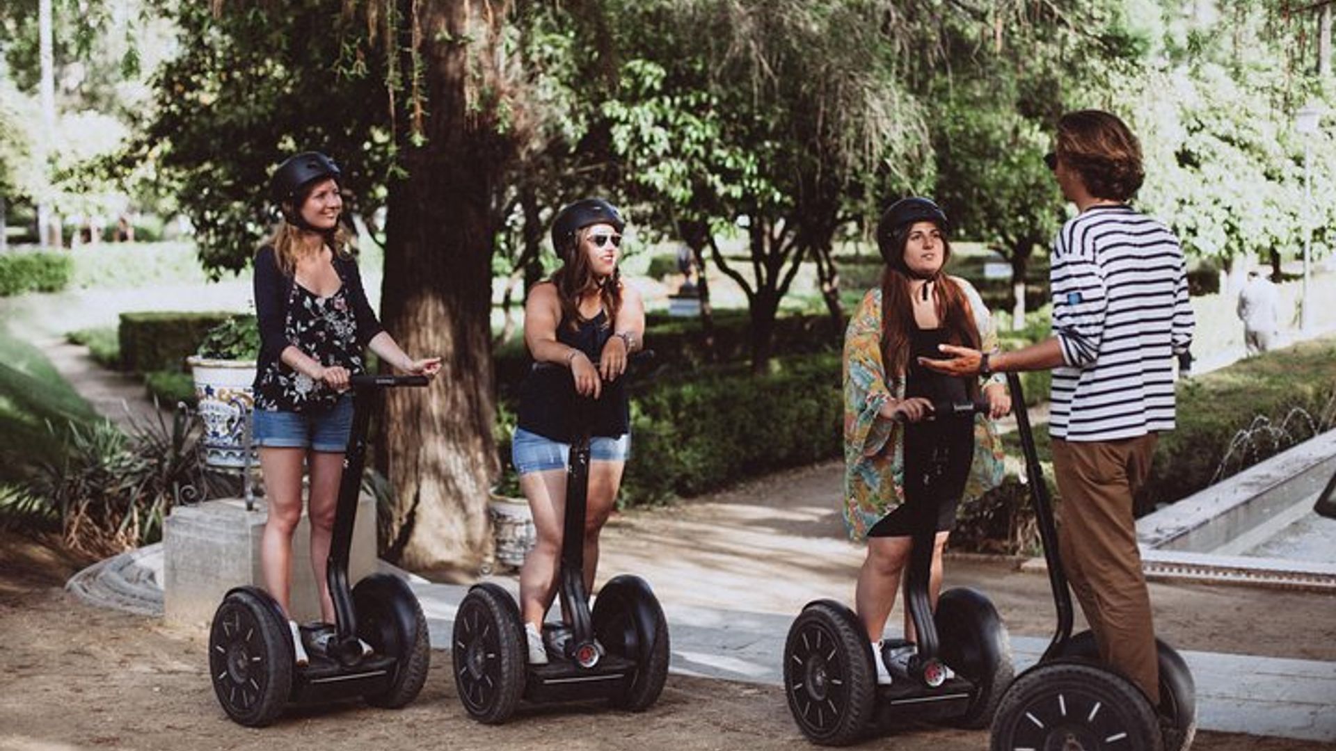Tour della città di Siviglia: Tour Monumentale in Segway di 2 ore