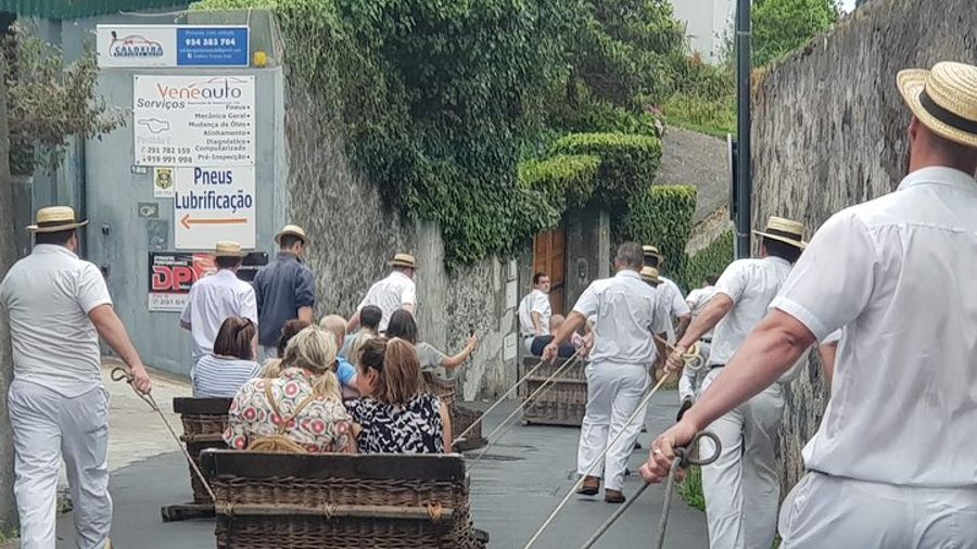 Private Tuk Tuk Tour to Old Town + Monte in Funchal