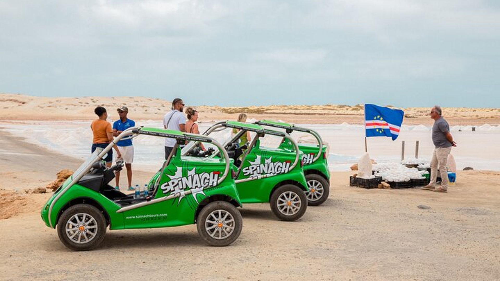 Visita guiada privada a la isla de Sal | Coche Eléctrico con Audioguía