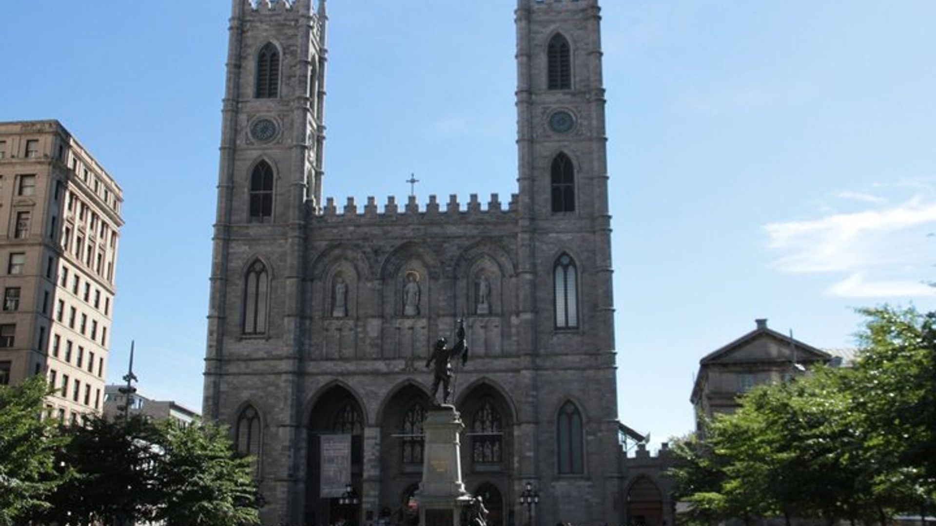 Montreal búsqueda del tesoro & tour a pie autoguiado