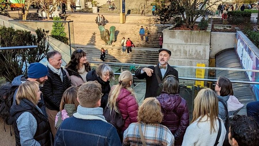 Downtown Vancouver History and Treats Tour with VIP Access