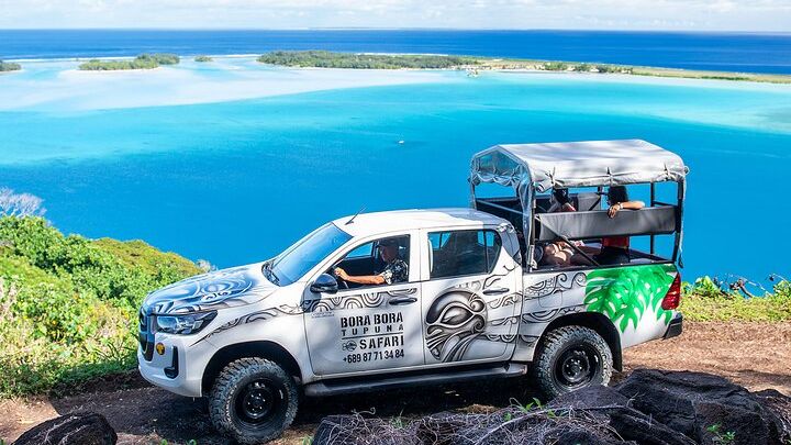 Adventurous Jeep Safari in Bora Bora