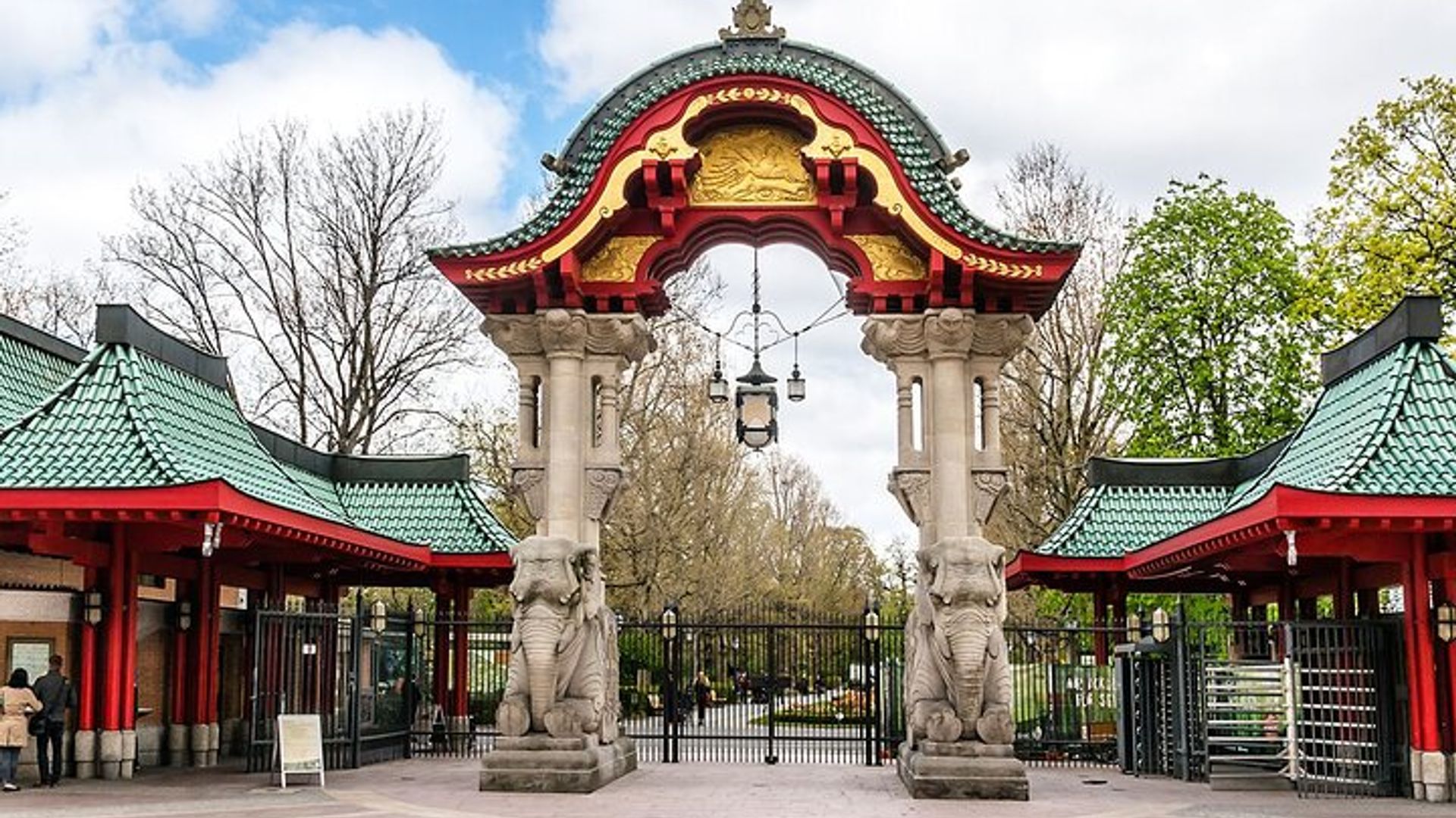 Private Audio Guided Walking Tour in Berlin