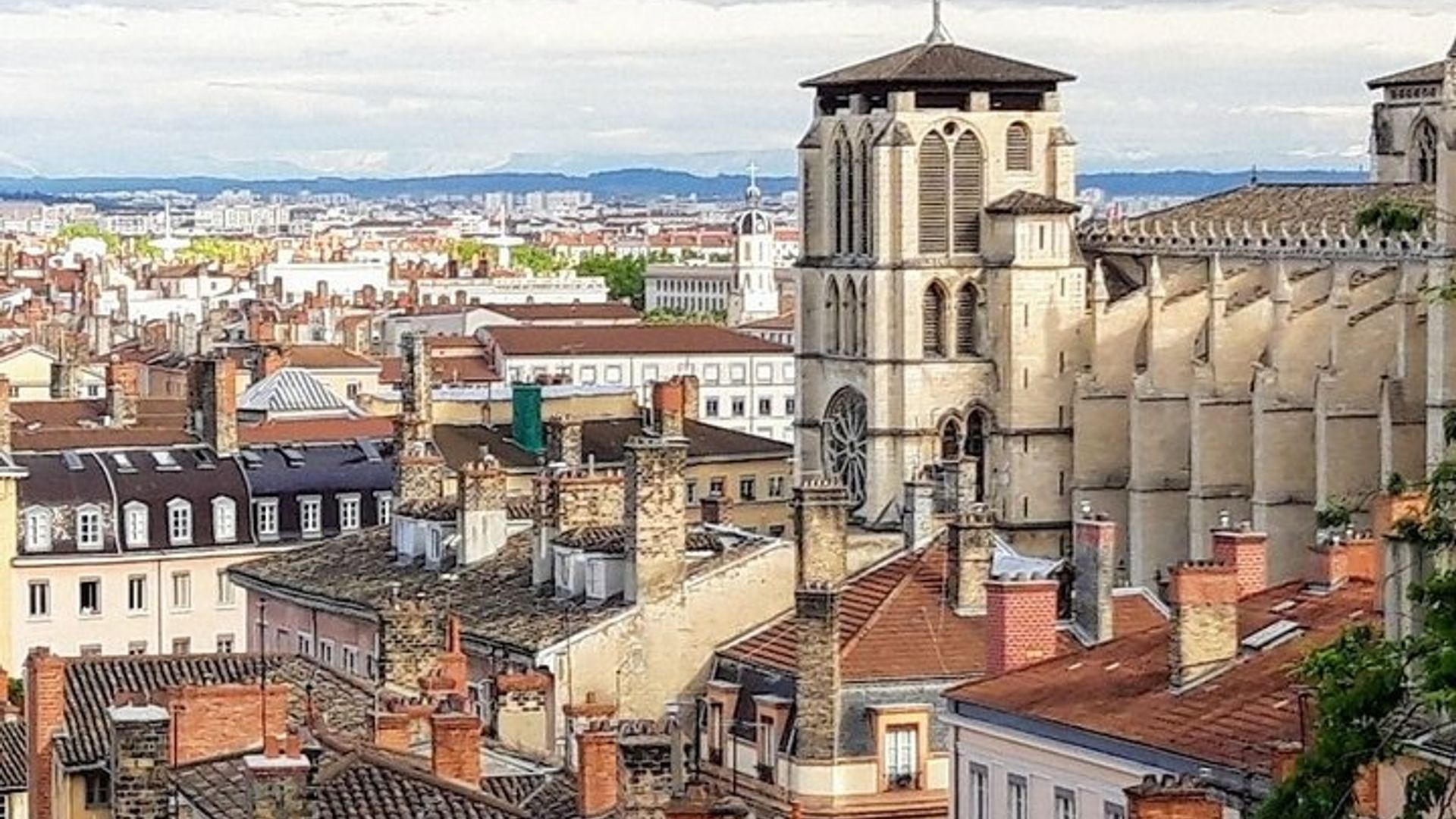 Lyon Highlights & Secrets Walking Guided Tour (small group) including Funicular