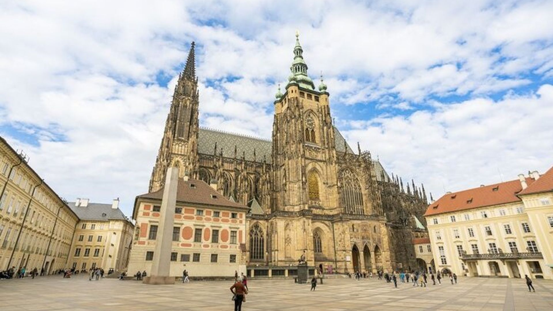 Prague Castle Skip-the-Line Tickets and Tour With Local Guide