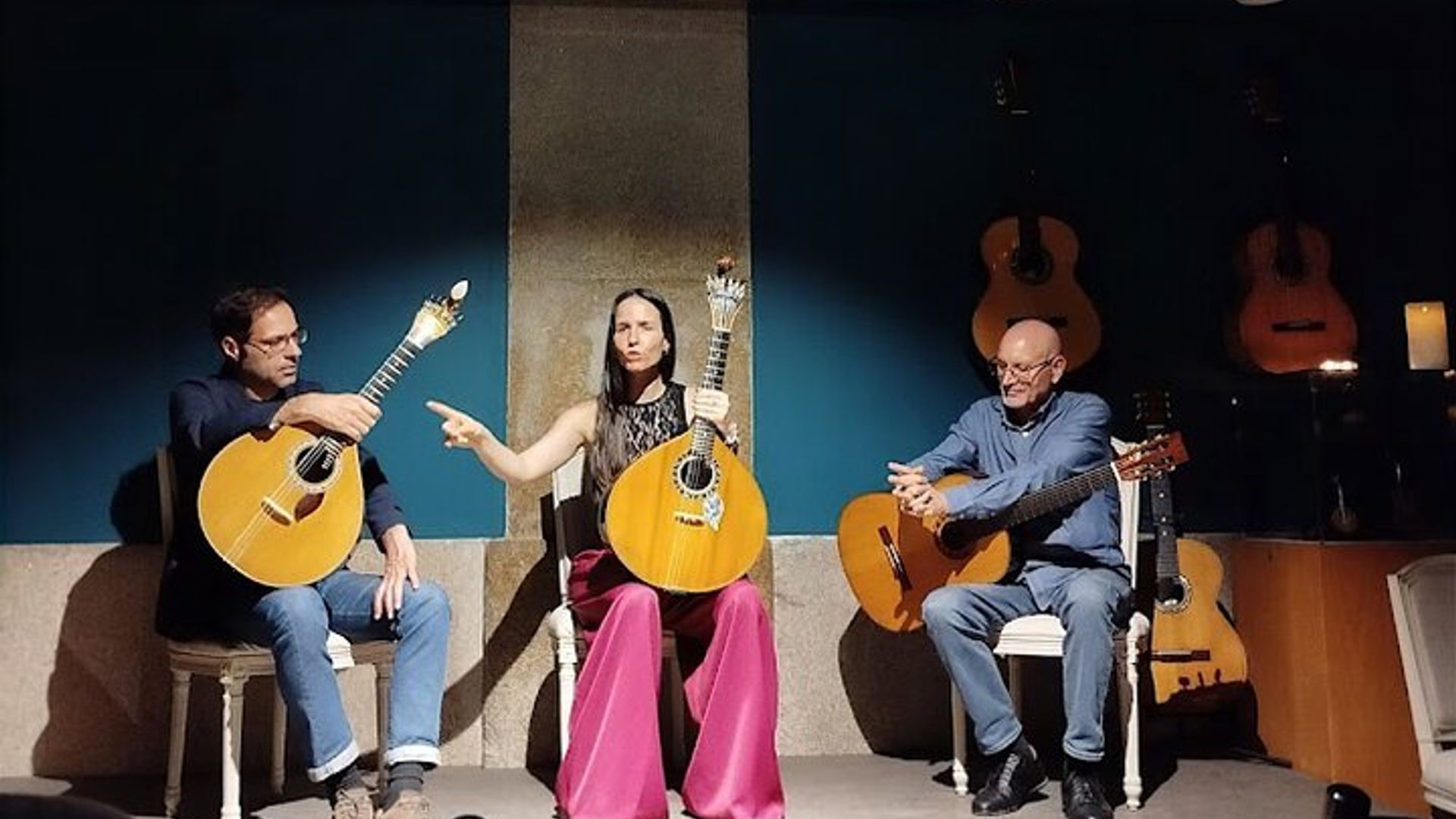 Porto: Spettacolo di Fado e Vino Porto alla Stazione di São Bento