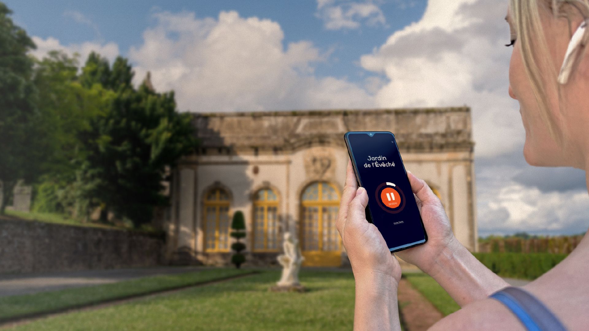 Limoges: Audio Guided Walking Tour (2:15 - 17 audio comments)