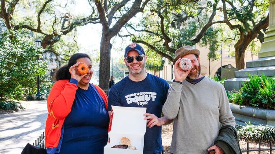 Savannah: Historic Donut & Sweet Treat Walking Tour