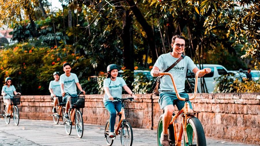 Express Bamboo Bike Tour inside Intramuros