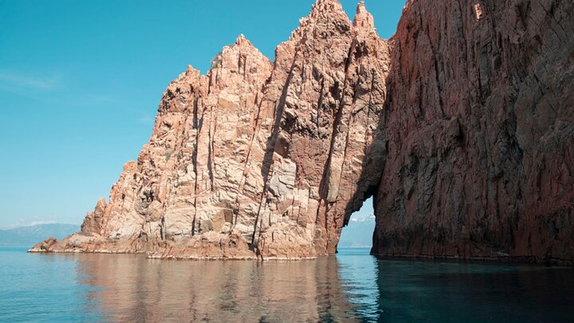 Cruzeiro pelas Calanques de Piana na Córsega a partir de Ajaccio