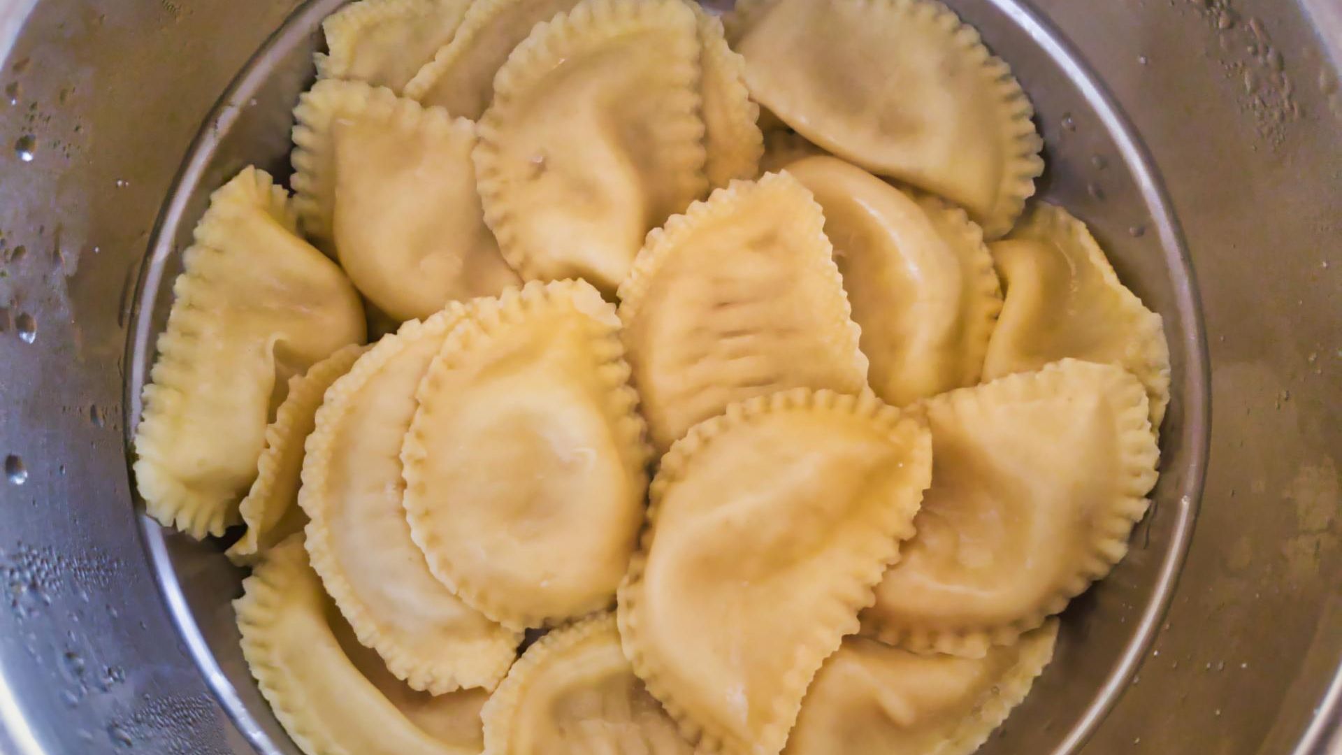Small group fresh pasta class at a local's home in Venice - with lunch or dinner included