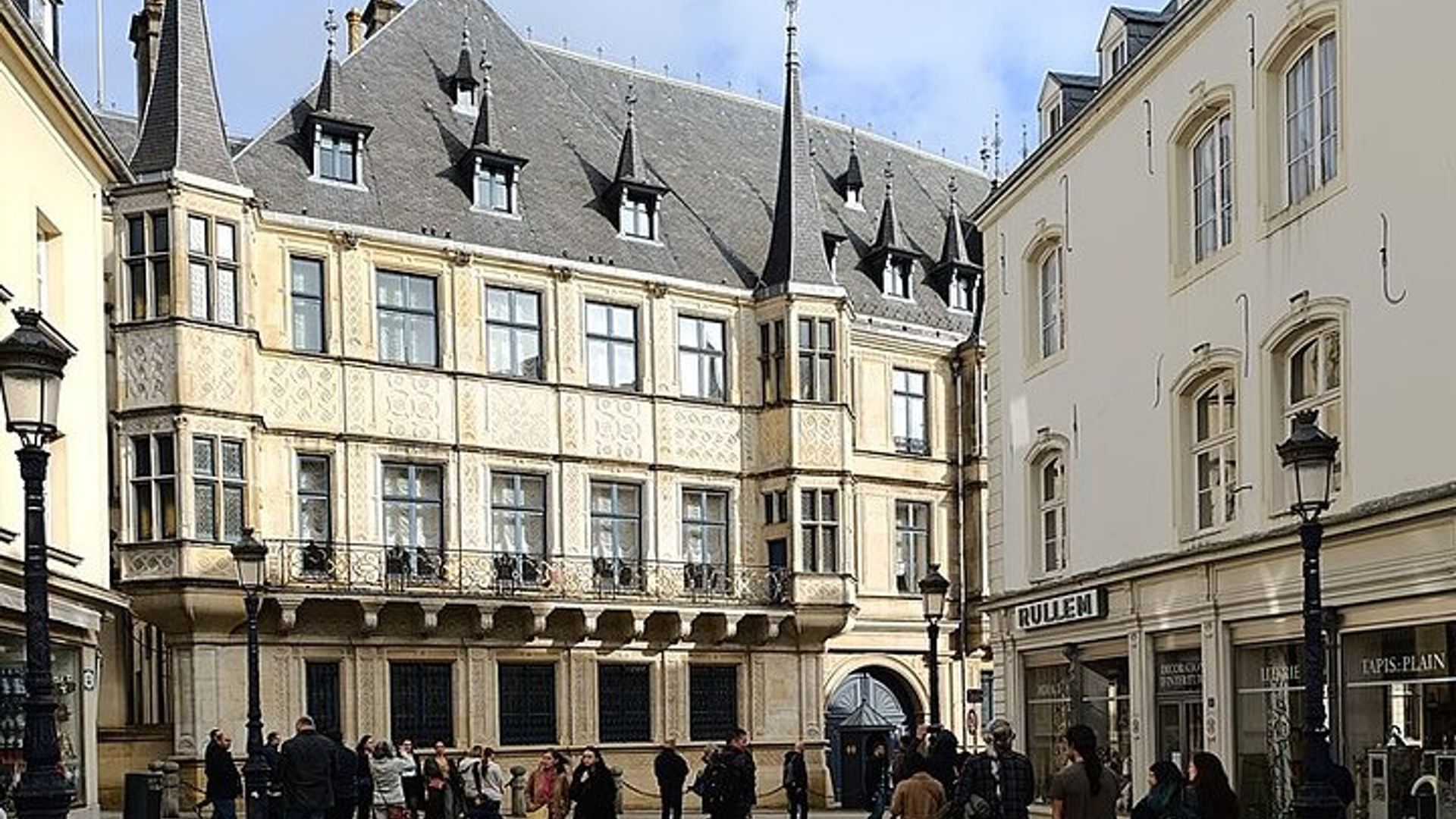 Luxembourg tour in Spanish : History and Charm